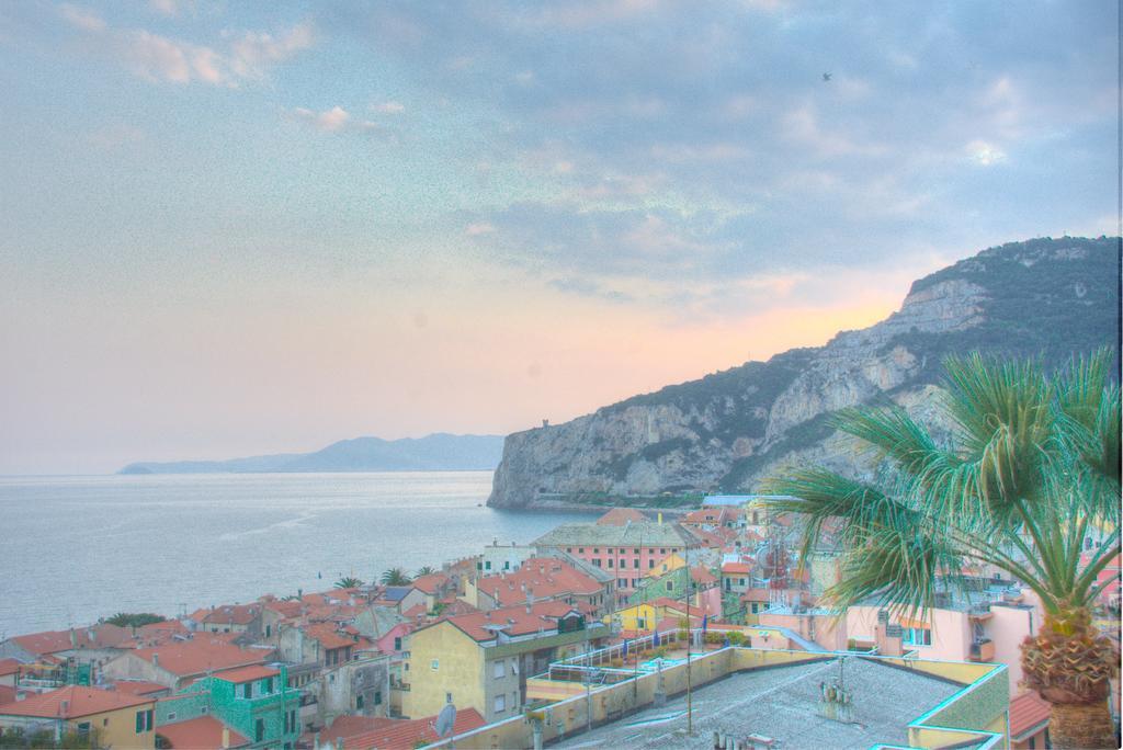 Hotel Deutsche Familien Finale Ligure Ngoại thất bức ảnh