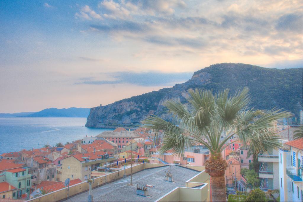 Hotel Deutsche Familien Finale Ligure Ngoại thất bức ảnh