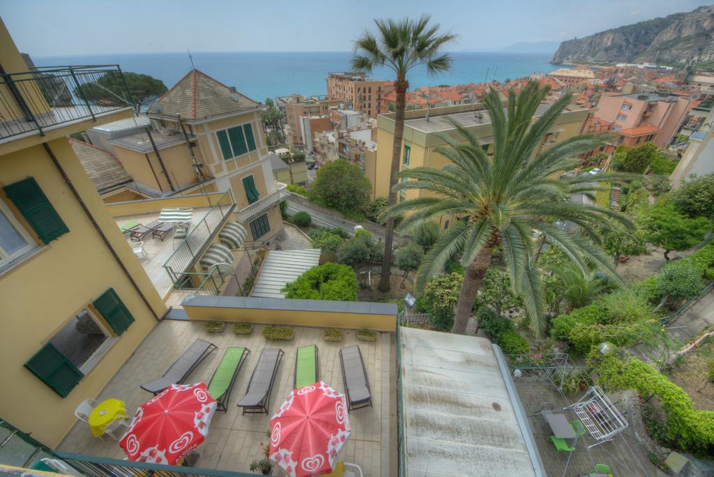 Hotel Deutsche Familien Finale Ligure Ngoại thất bức ảnh