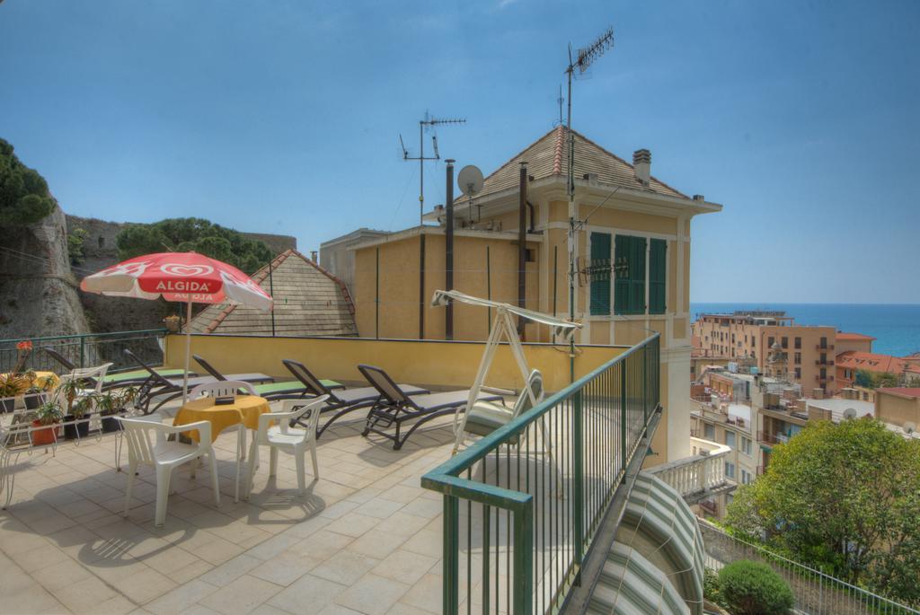 Hotel Deutsche Familien Finale Ligure Ngoại thất bức ảnh