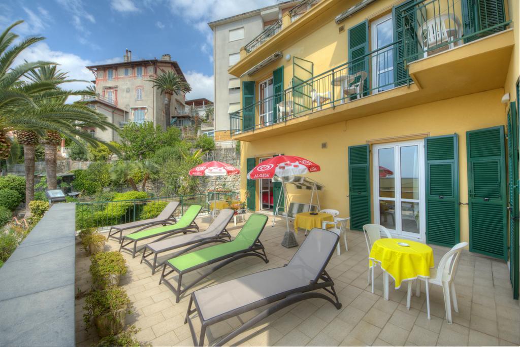Hotel Deutsche Familien Finale Ligure Ngoại thất bức ảnh
