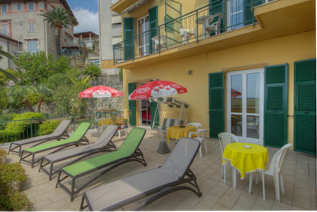 Hotel Deutsche Familien Finale Ligure Ngoại thất bức ảnh