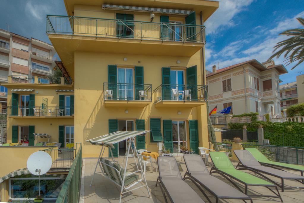 Hotel Deutsche Familien Finale Ligure Ngoại thất bức ảnh
