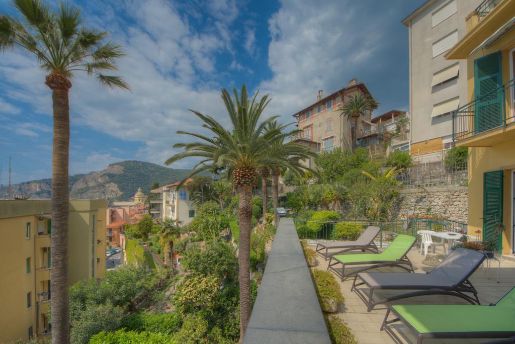 Hotel Deutsche Familien Finale Ligure Ngoại thất bức ảnh