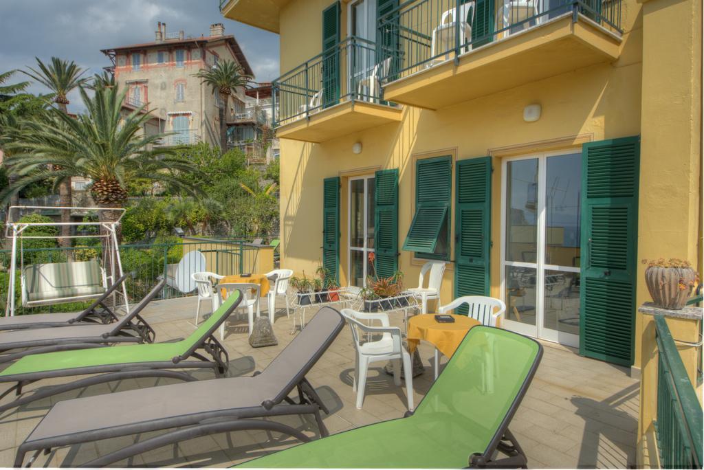 Hotel Deutsche Familien Finale Ligure Ngoại thất bức ảnh