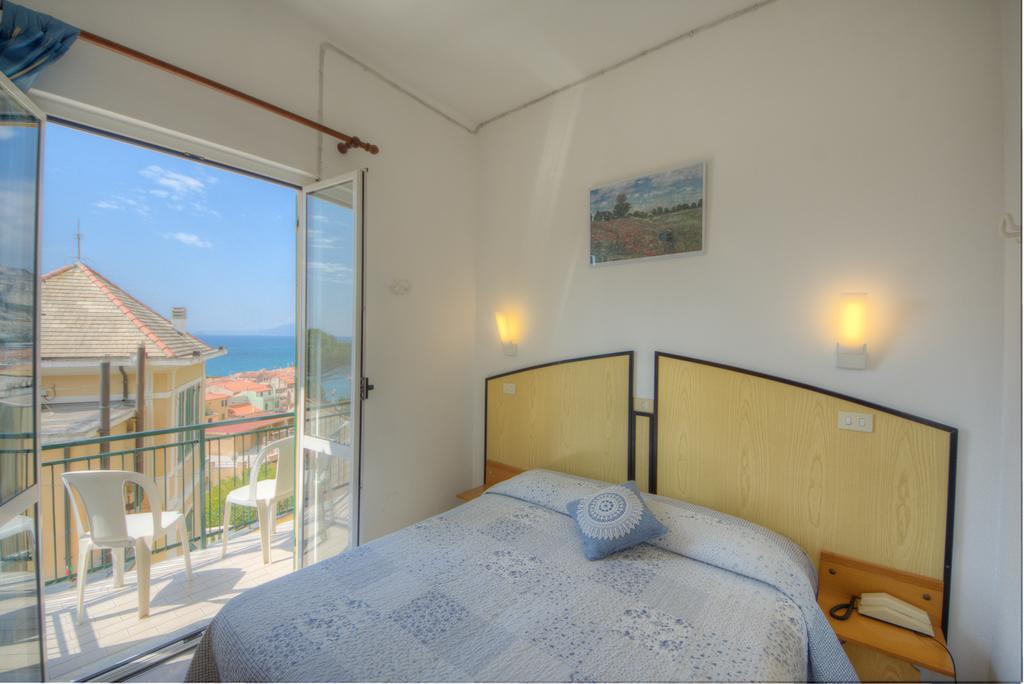 Hotel Deutsche Familien Finale Ligure Ngoại thất bức ảnh