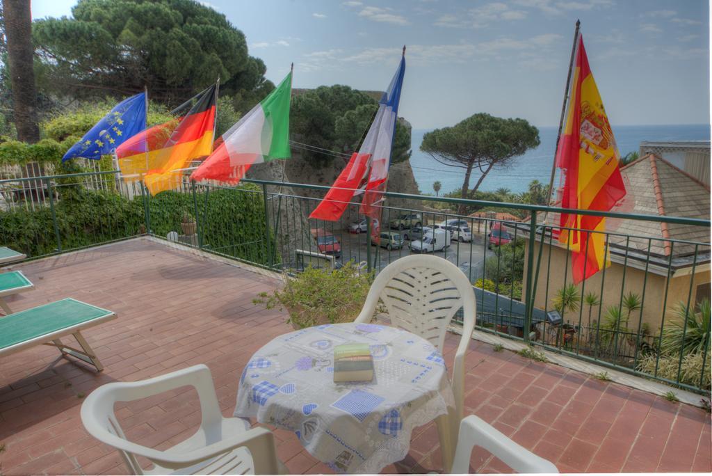 Hotel Deutsche Familien Finale Ligure Ngoại thất bức ảnh