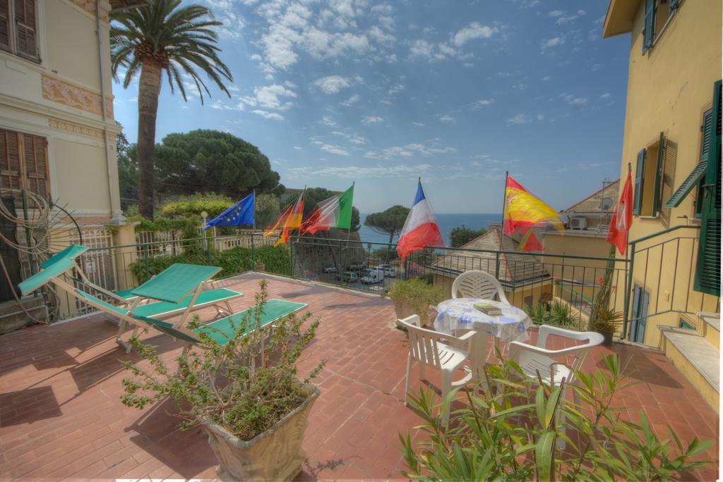 Hotel Deutsche Familien Finale Ligure Ngoại thất bức ảnh