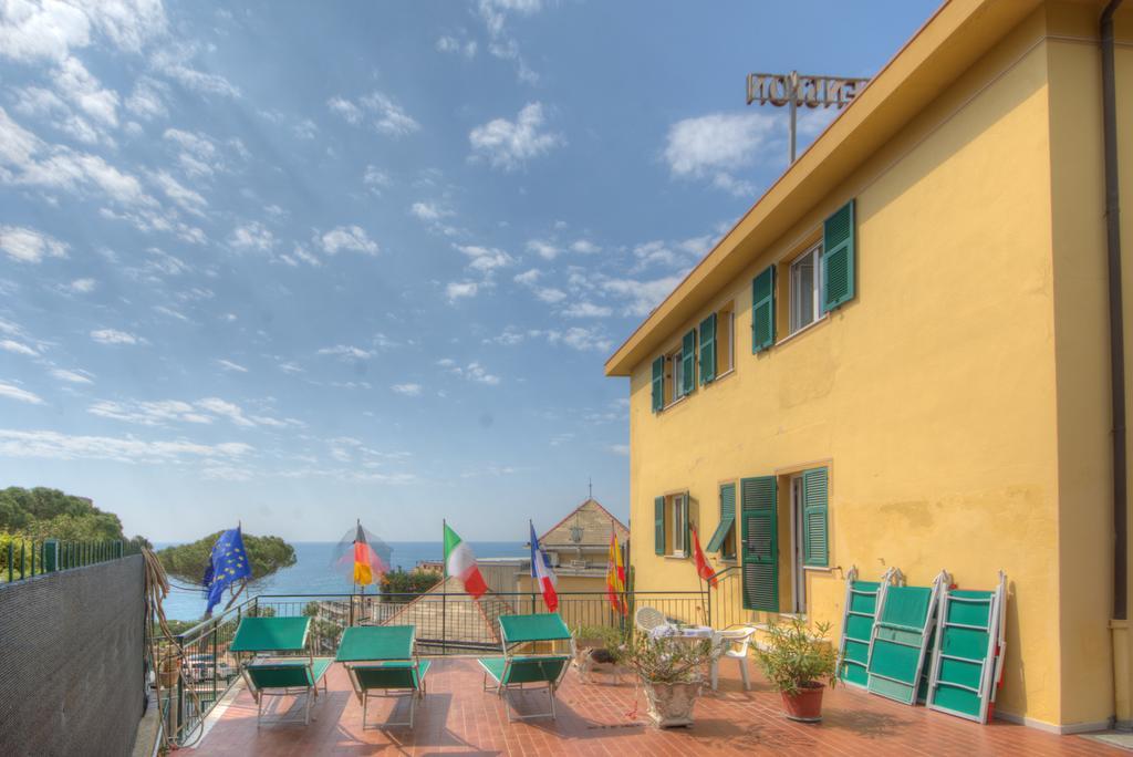 Hotel Deutsche Familien Finale Ligure Ngoại thất bức ảnh