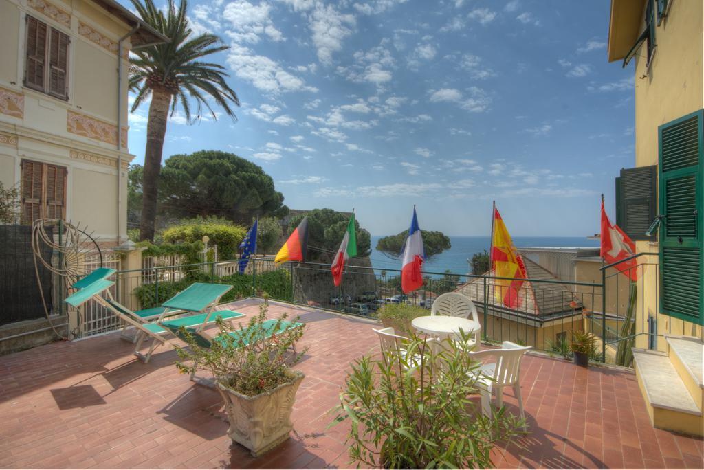 Hotel Deutsche Familien Finale Ligure Ngoại thất bức ảnh