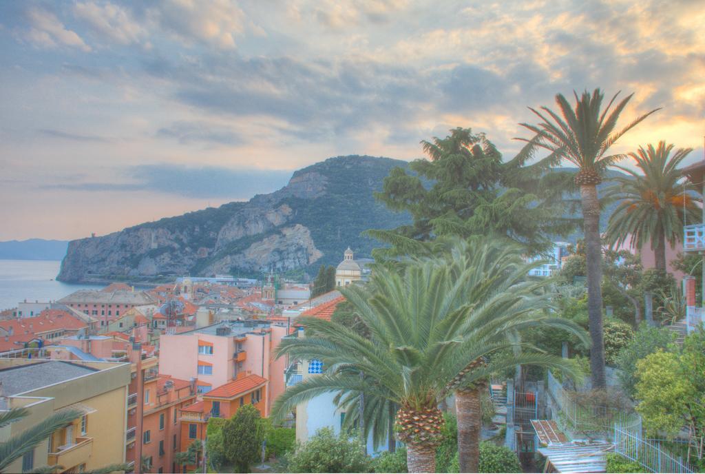 Hotel Deutsche Familien Finale Ligure Ngoại thất bức ảnh